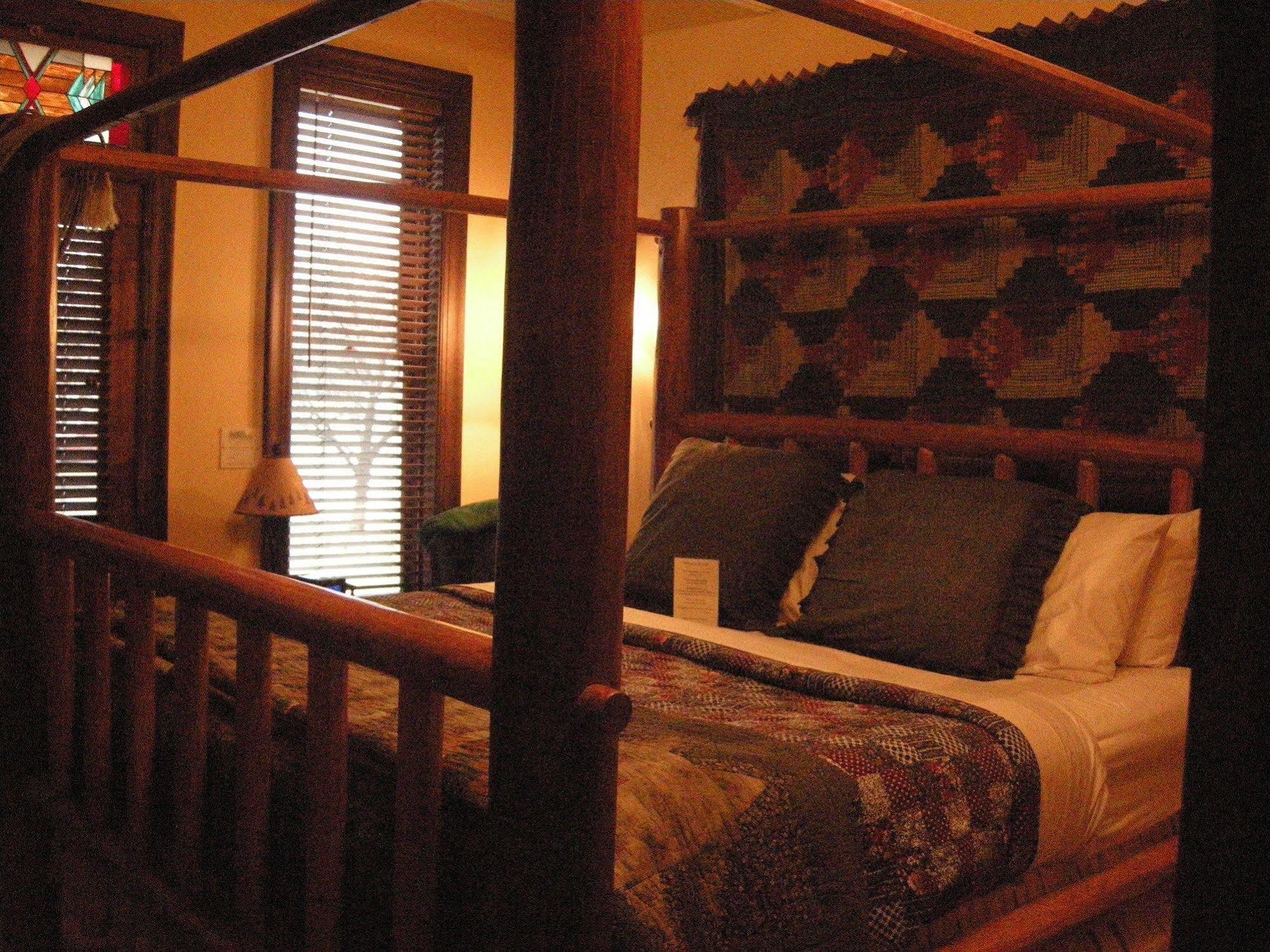 Bed and Breakfast Hines Mansion Прово Экстерьер фото