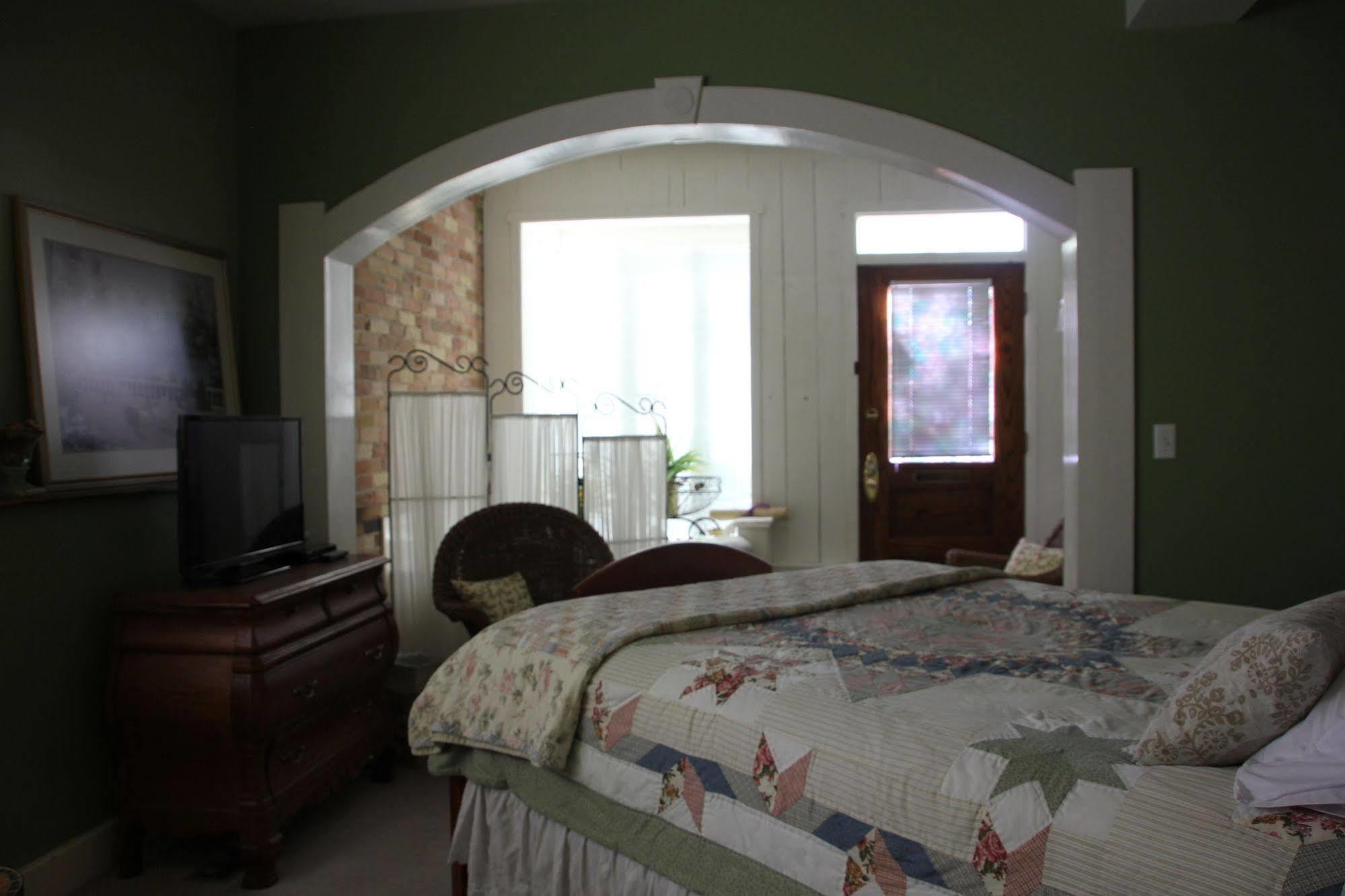 Bed and Breakfast Hines Mansion Прово Экстерьер фото