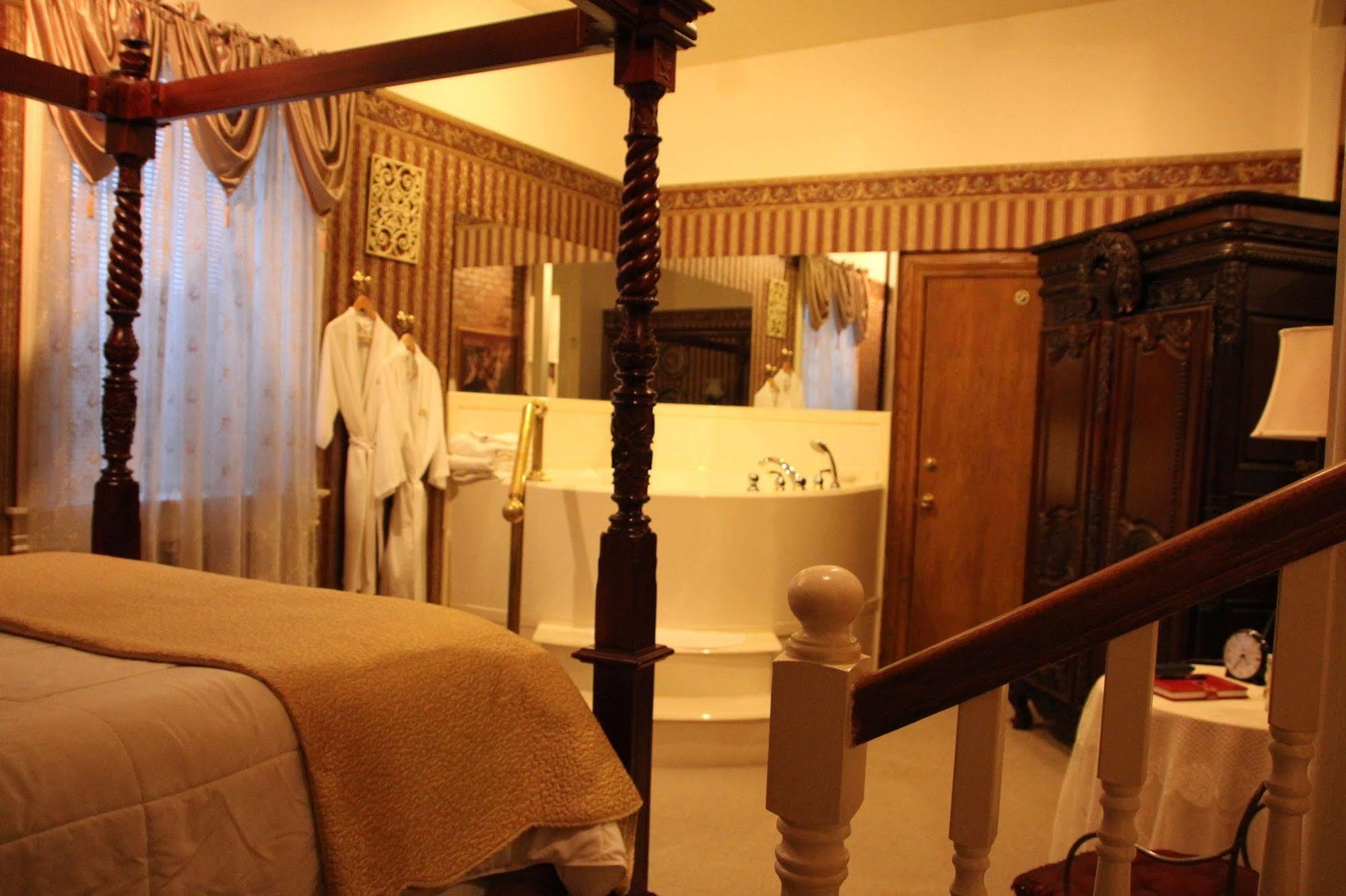Bed and Breakfast Hines Mansion Прово Экстерьер фото