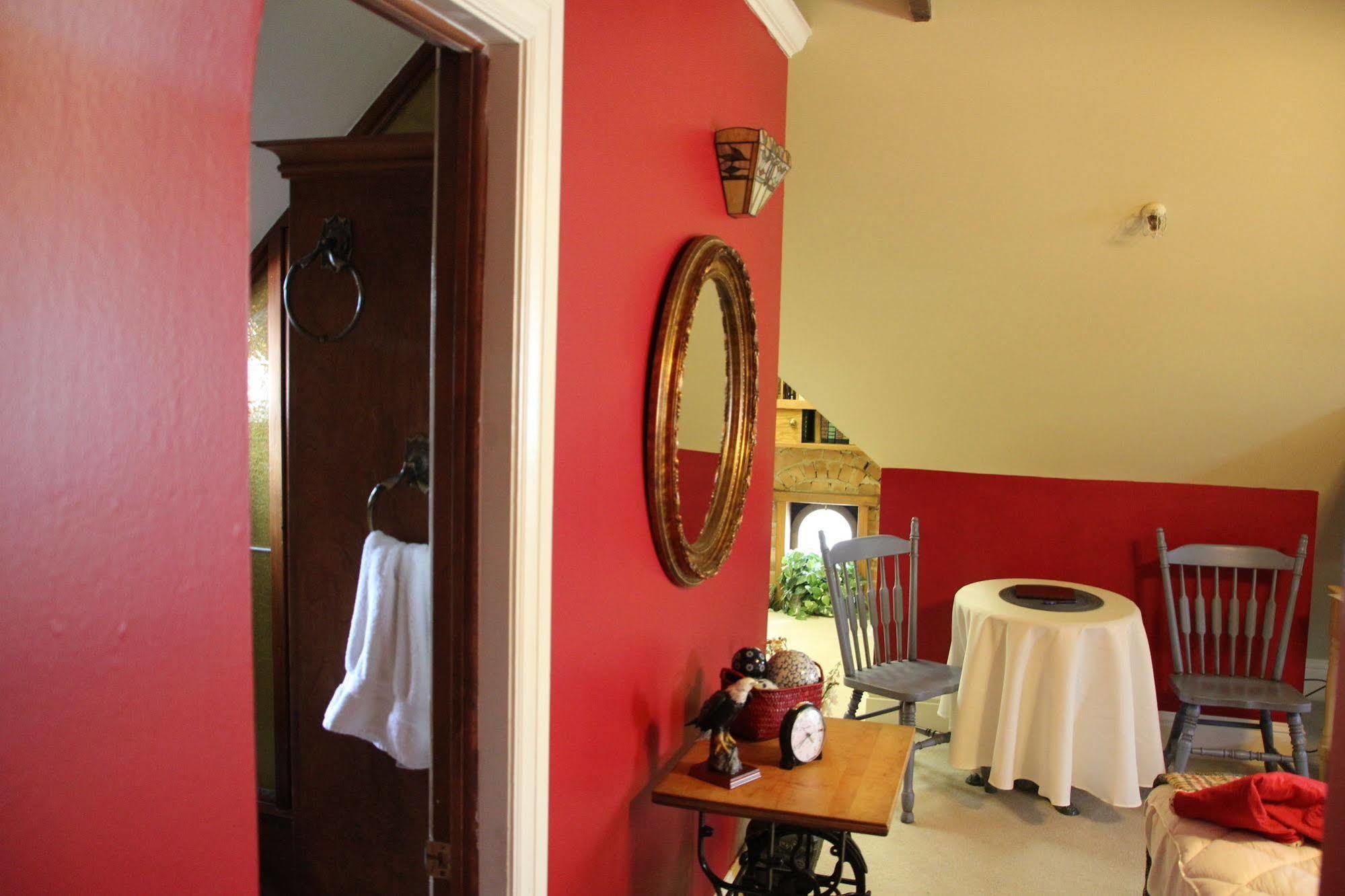 Bed and Breakfast Hines Mansion Прово Экстерьер фото